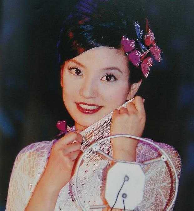 依萍最新風采閃耀登場?